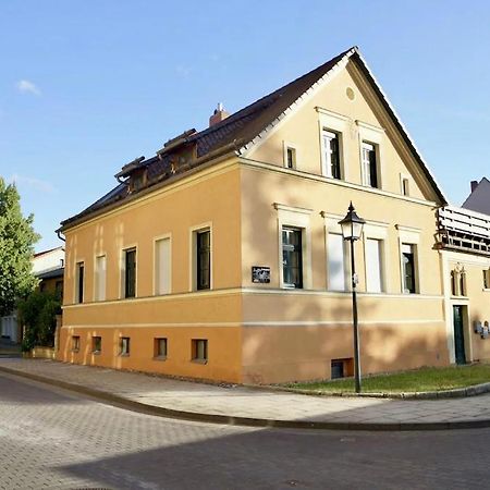 "Ferienwohnung Am Schloss" - Ferienwohnung Mit Blick Auf Das Barbyer Schloss, 5 Gehminuten Bis Zur Elbe Dış mekan fotoğraf