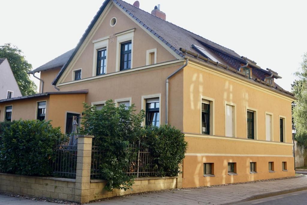 "Ferienwohnung Am Schloss" - Ferienwohnung Mit Blick Auf Das Barbyer Schloss, 5 Gehminuten Bis Zur Elbe Dış mekan fotoğraf