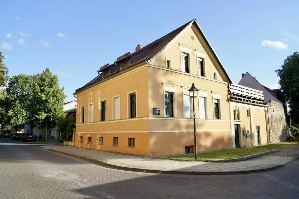 "Ferienwohnung Am Schloss" - Ferienwohnung Mit Blick Auf Das Barbyer Schloss, 5 Gehminuten Bis Zur Elbe Dış mekan fotoğraf